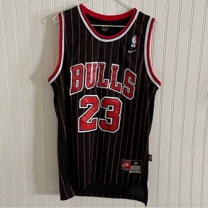 BULLS JERSEY